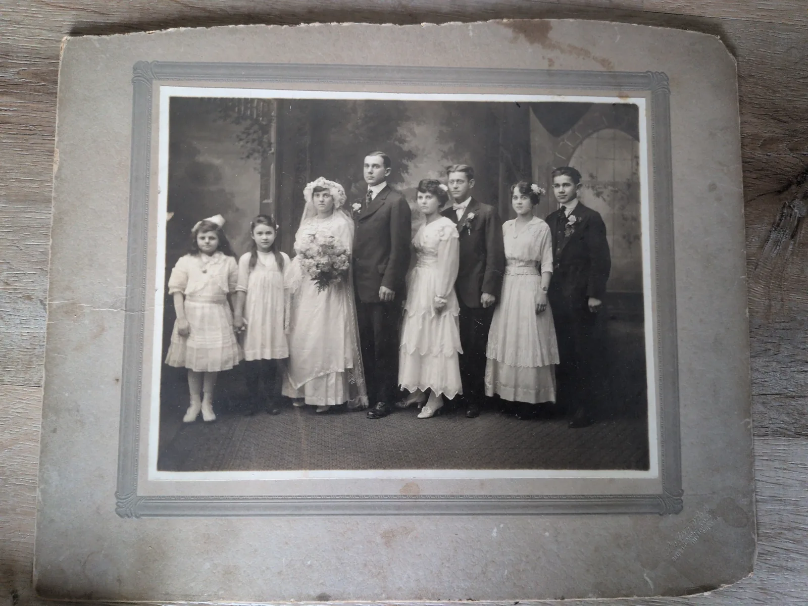Unidentified family photo wedding-party-cabinet-card — tap to enlarge